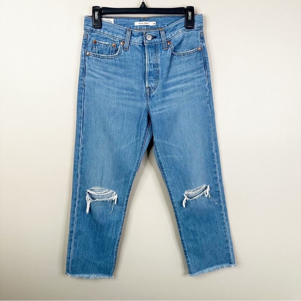 Levi’s Jeans Women’s 26 Blue Wedgie Straight Leg Distressed Cotton Frayed Hem